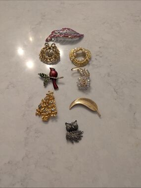 Gold-tone Crystal Leaf Brooch - Multi-Color Accents Set Of 8